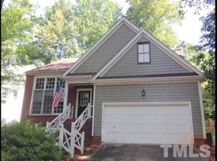 106 Woodruff Ct, Cary, NC 27518