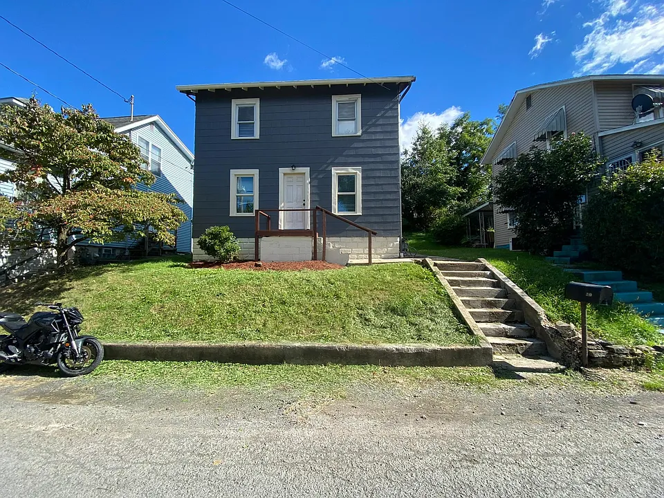 380 Gilmore St