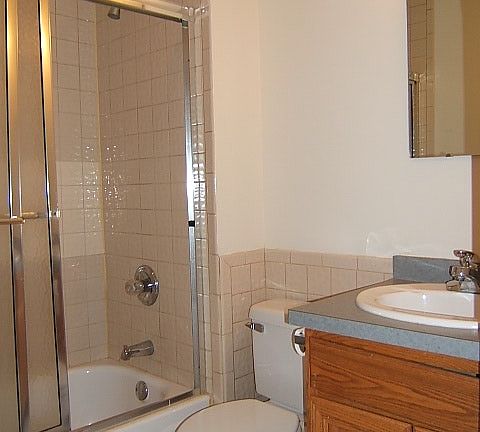 Tile bath with shower