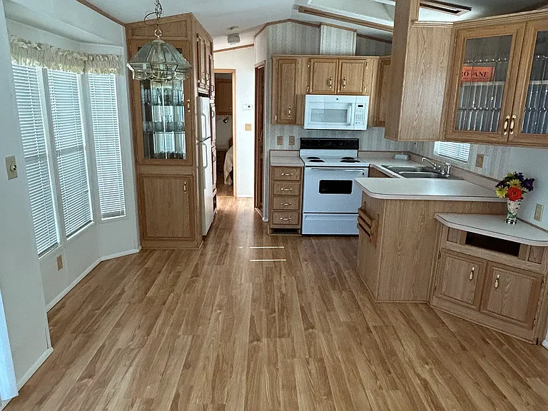 216 E Ocotillo Dr — Photo 5