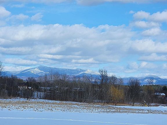 neighborhood entrance view