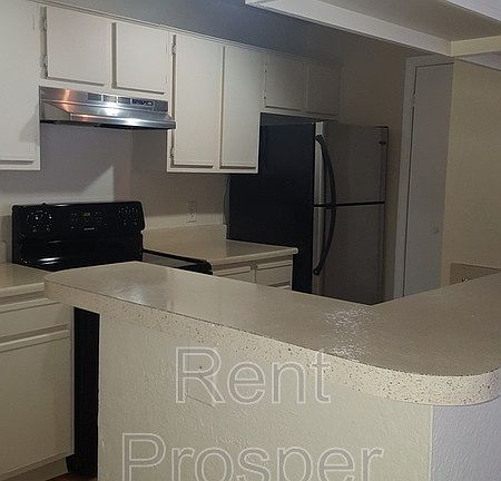3rd image of 5501 Rosebriar Way APT B101