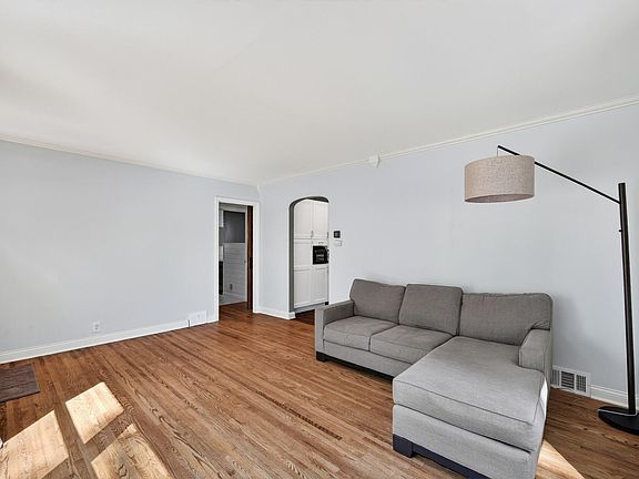 4th image of 4619 Ivanhoe Pl