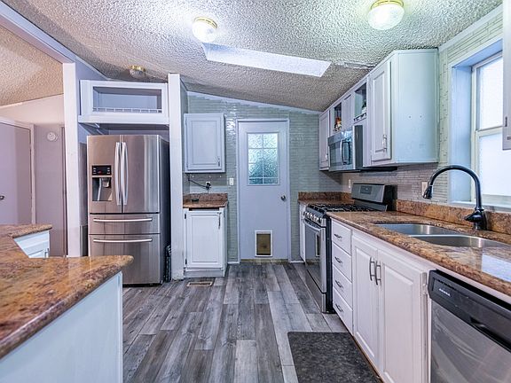 3rd image of 2594 W 2680 S #306