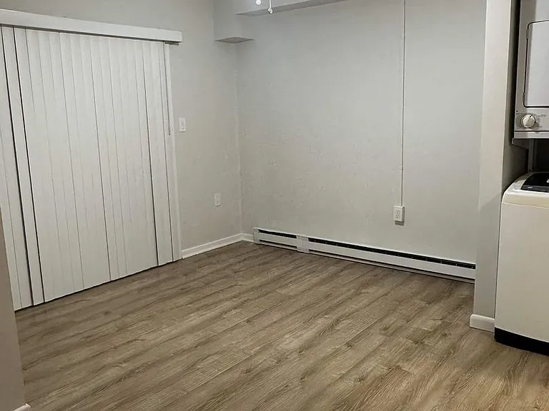 Robin Hood Apartments — Photo 17