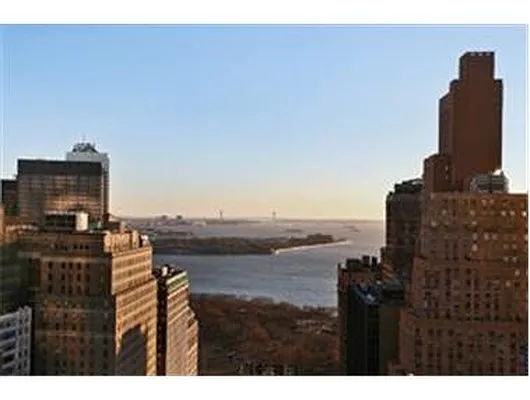 Rented by Douglas Elliman | media 26