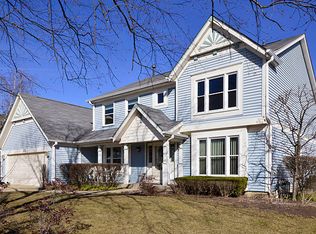 535 Mayfair Ln, Buffalo Grove, IL 60089