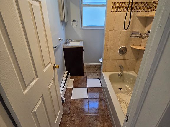 4th image of 157 Hobson St #1A