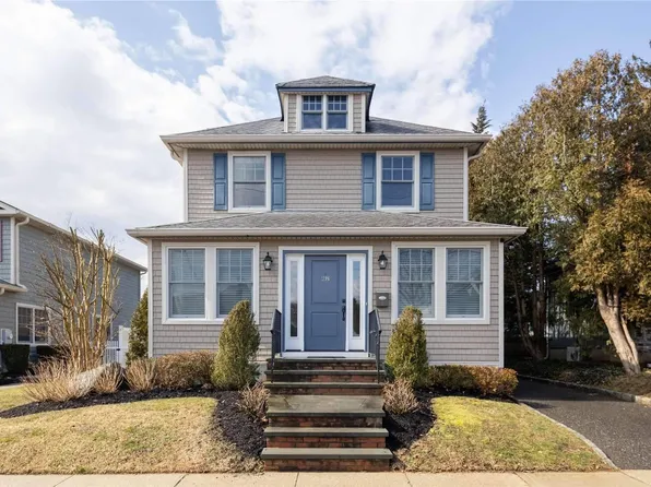28 S 4th Street, Locust Valley, NY 11560