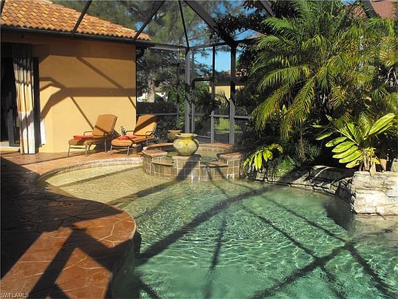 3rd image of 4409 Chiquita Blvd S