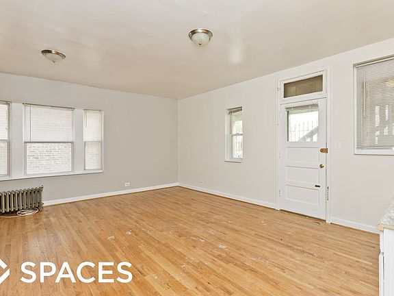 2nd image of 1447 W Argyle St APT 1