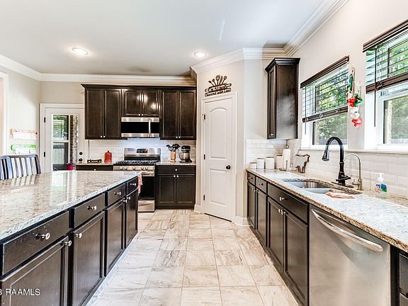 5th image of 109 Bowen Ln