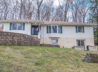 32 Old Jacksonville Rd, Towaco, NJ 07082