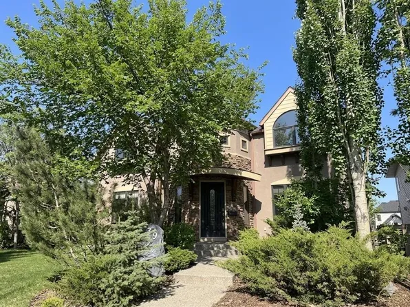 3924 W 15a St SW, Calgary, AB T2T 4C7