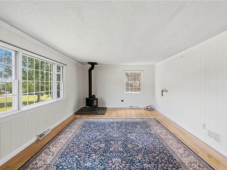 131 Taylor Rd — Photo 23