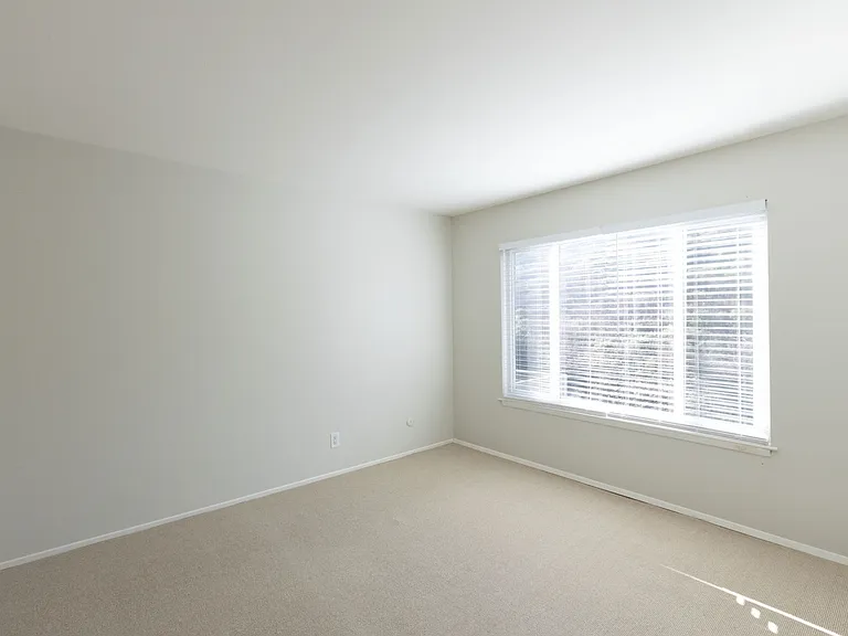 96 Crestline — Photo 7