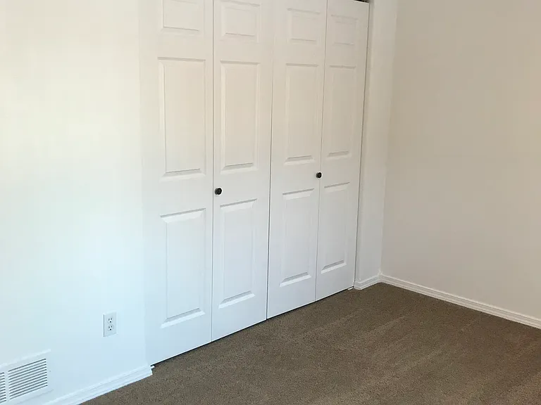 3321 N Sund Ct — Photo 8