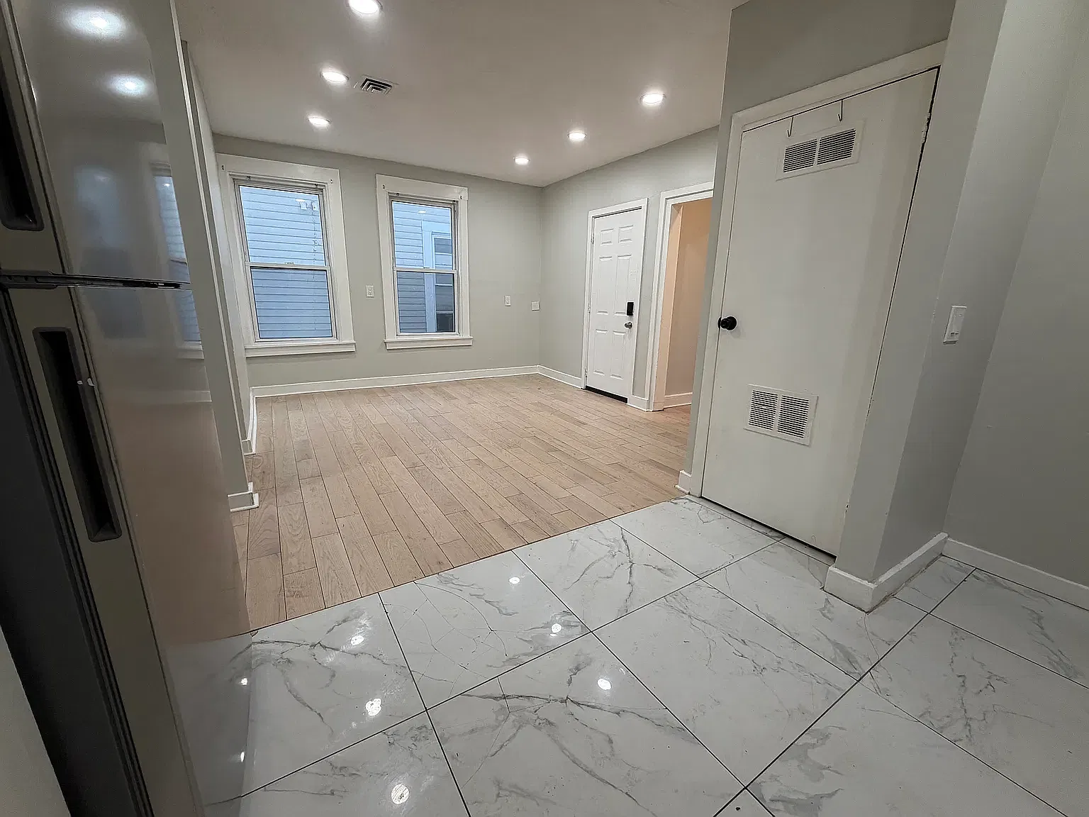 4 bed, 1273 sqft, $1,850 — Photo 1