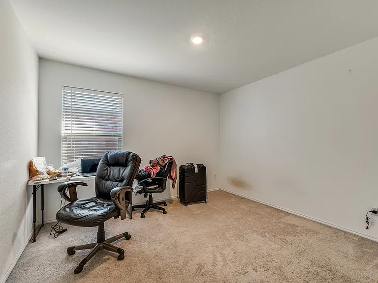 1416 Claireborne Ct — Photo 7