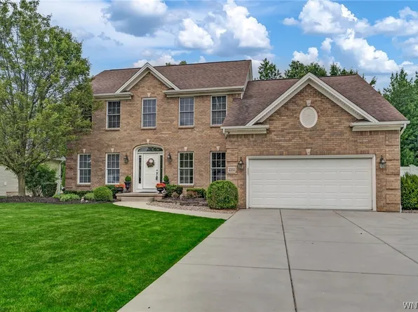 3353 Summerset Ct, North Tonawanda, NY 14120