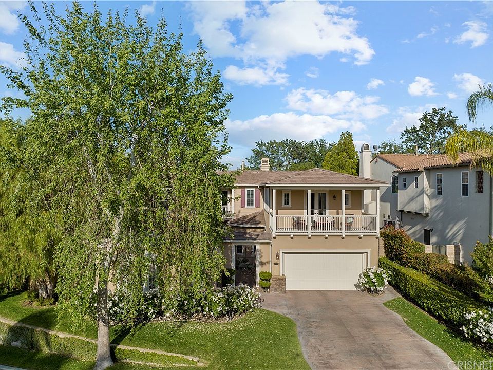 1st image of 27018 Woodlands Dr