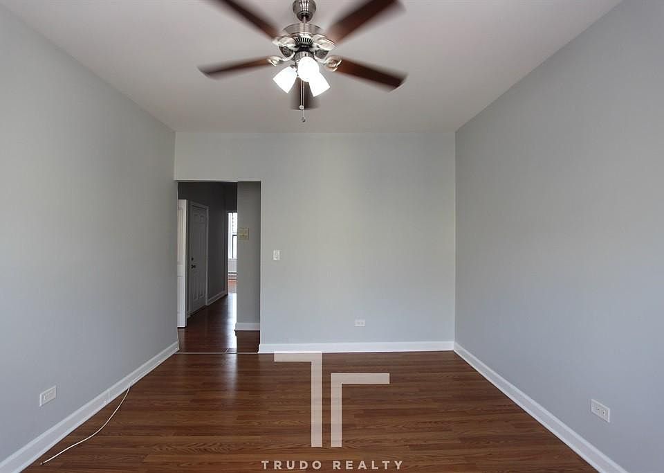 1st image of 3631 W Dickens Ave #3T