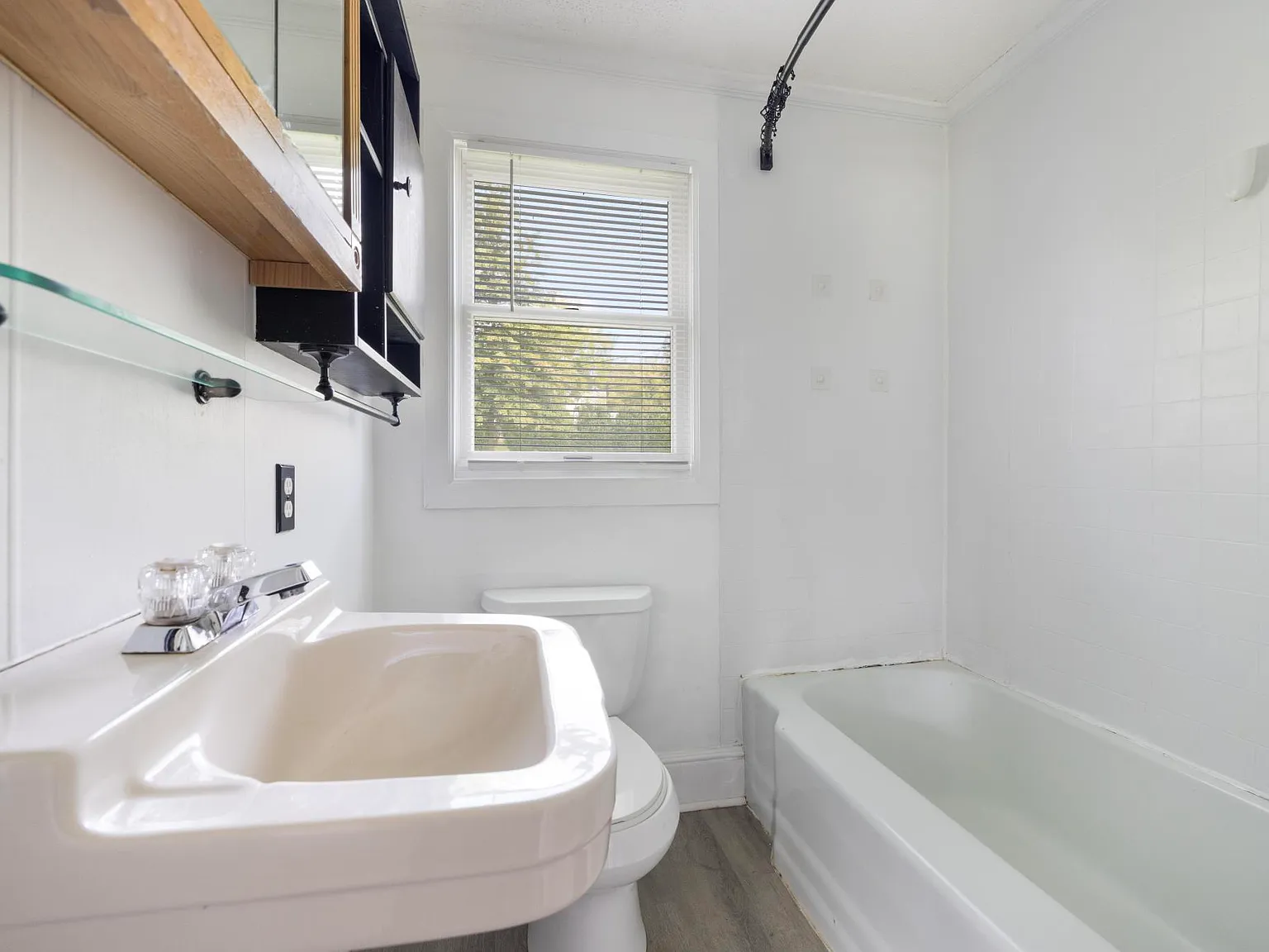 314 Crossway Road - 1 — Photo 3
