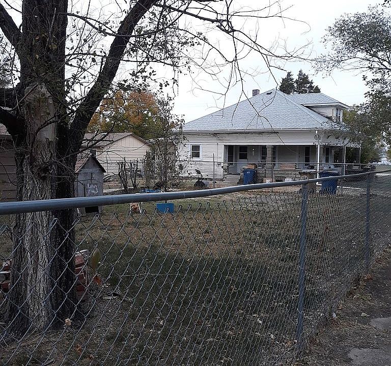 2nd image of 105 S 3rd Ave