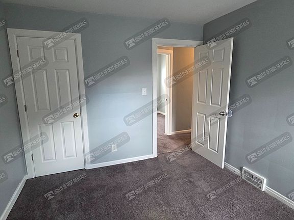 5th image of 5921 Balfour Rd