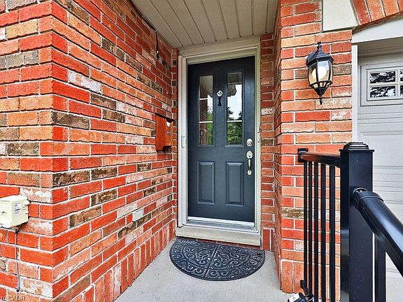 3rd image of 767 Maple Ave #8