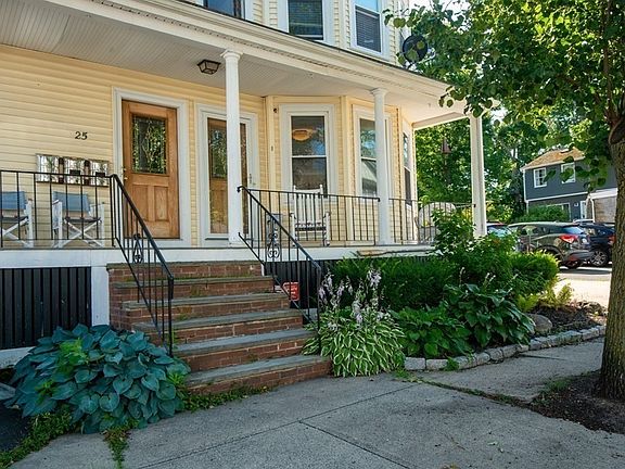 3rd image of 25 Wisteria St #2