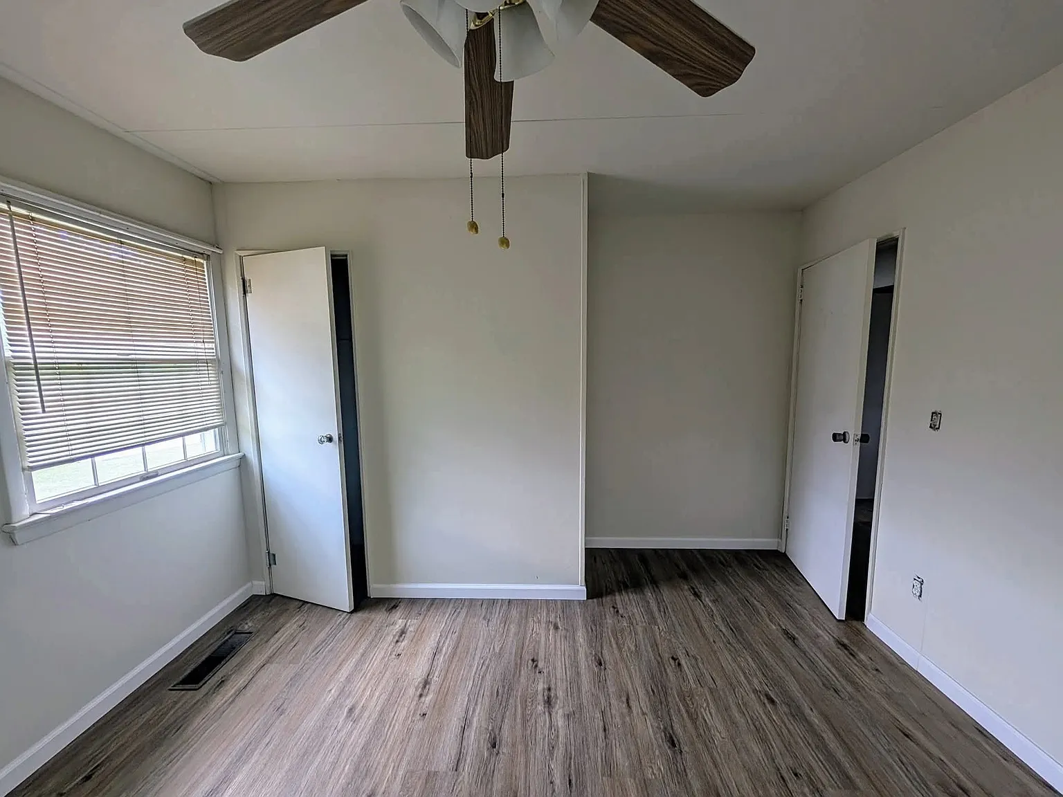 3 bed, 950 sqft, $2,150 — Photo 4