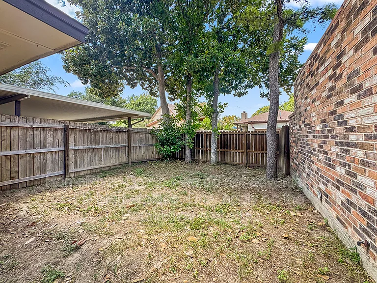 656 Fern Meadow Dr — Photo 17
