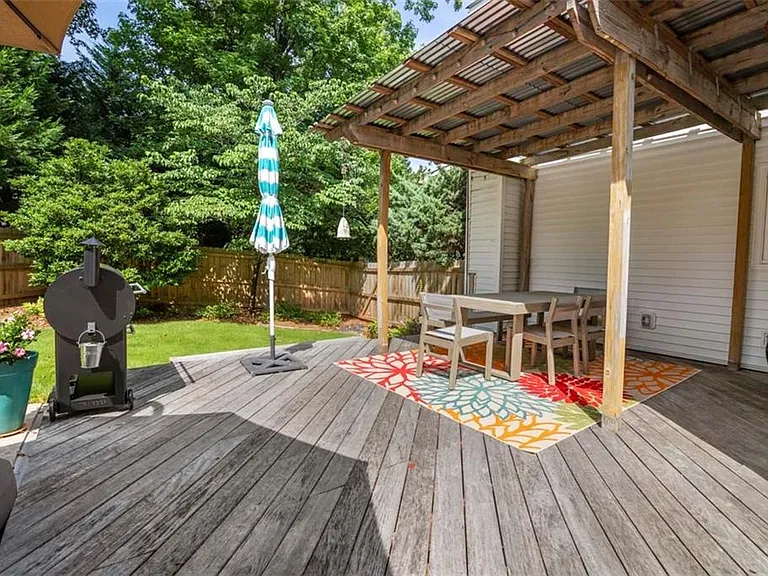 1213 Club Walk Dr NE — Photo 21
