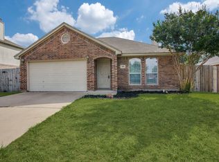500 Reagan Ln, Burleson, TX 76028