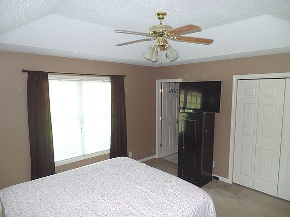 5th image of 1007 Hedge Apple Dr