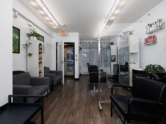 5th image of 1082 Hornby St