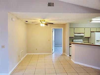 4th image of 1133 James Ave