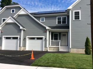 92 Green St APT 1, Reading, MA 01867