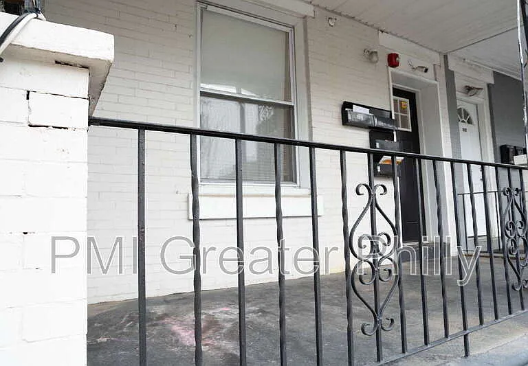 332 N 62nd St #4 — Photo 2