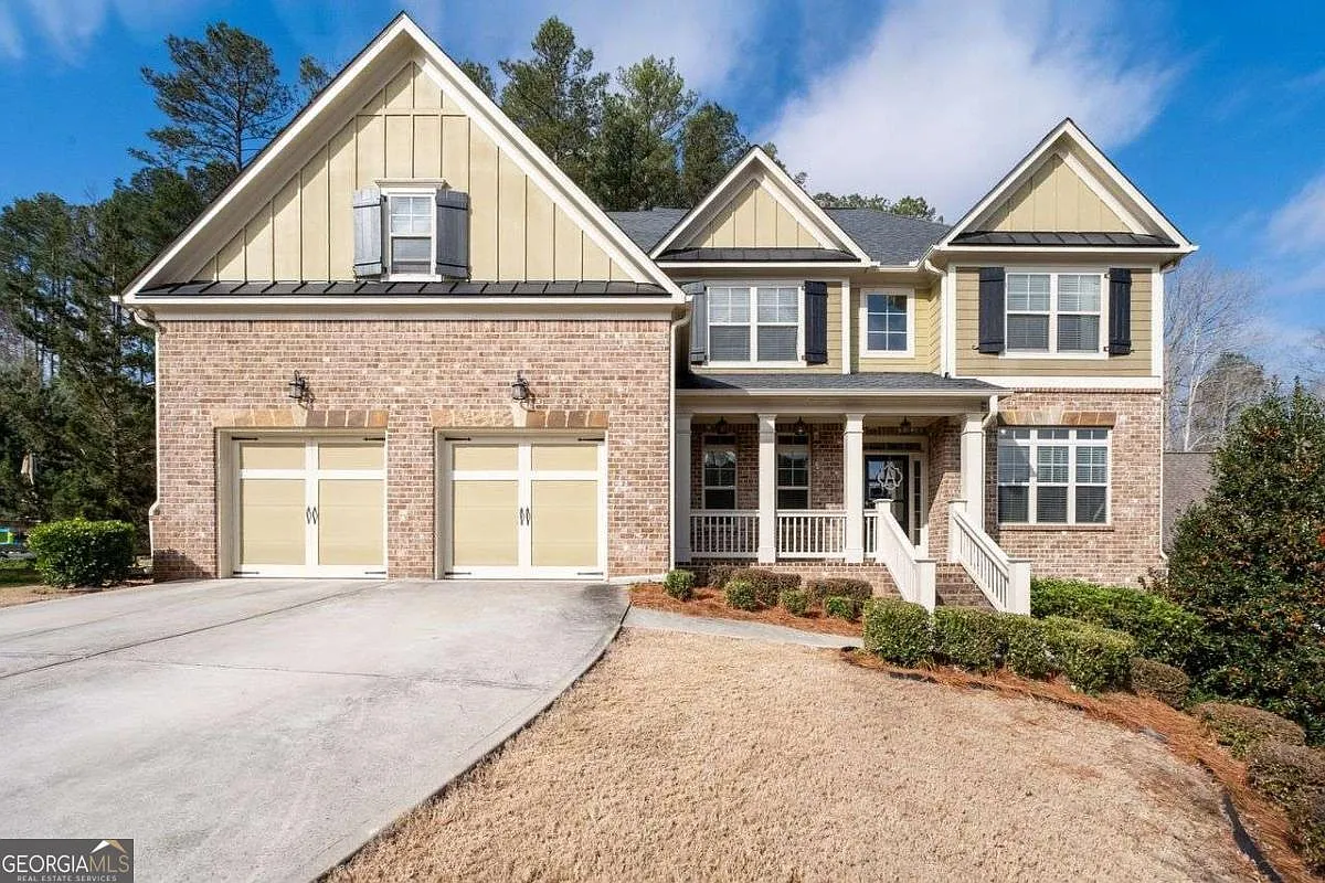 159 Lullwater Ln photo 1