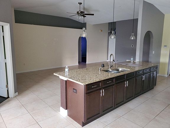 4th image of 2515 Quail Park Ter