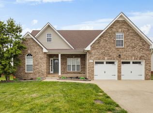 3714 Meadow Ridge Ln, Clarksville, TN 37040