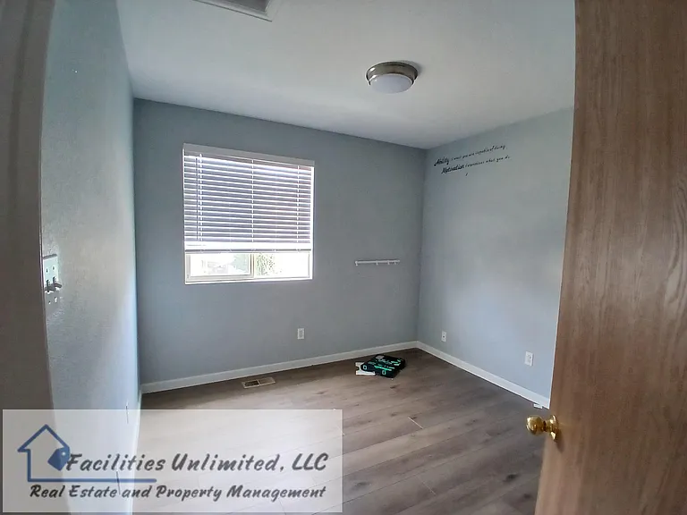 6135 Shamrock Cir — Photo 11