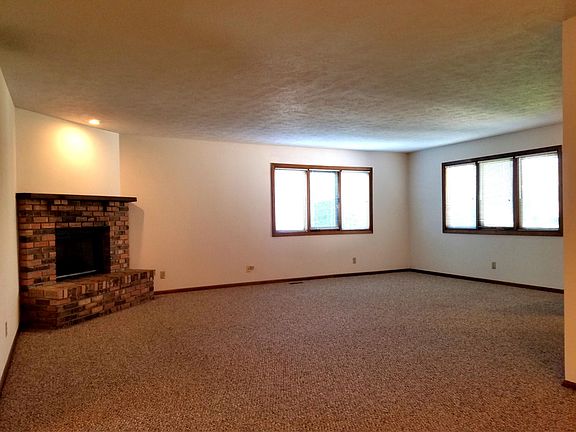 4th image of 761 Tulip Ln