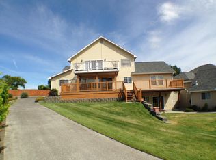 301 Crawford Ln, Yakima, WA