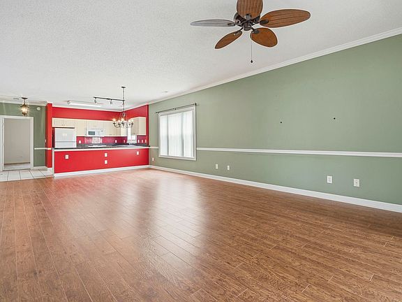 5th image of 3979 Forsythia Ct. #201