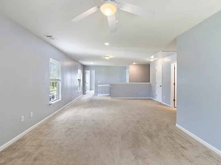 47 Glenwood Ct — Photo 17