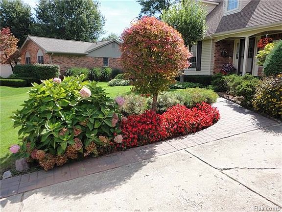 3rd image of 37711 E Meadowhill Dr