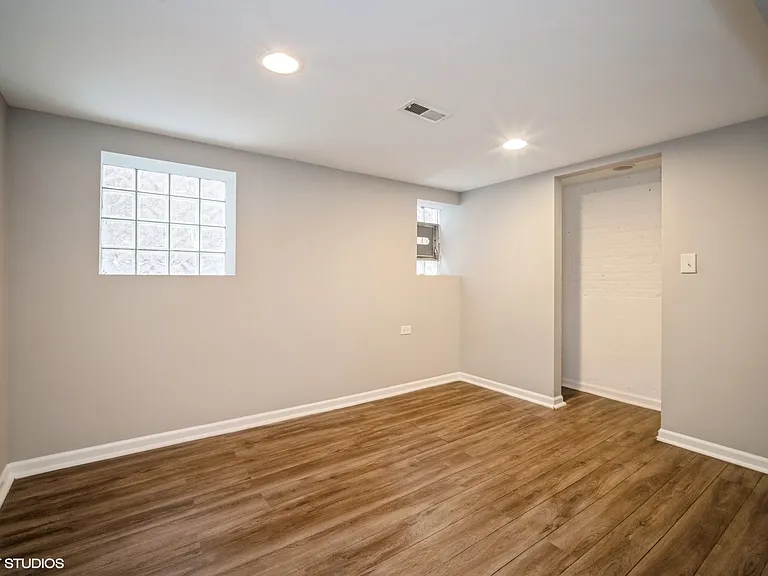 5116 W Deming Pl #G — Photo 8